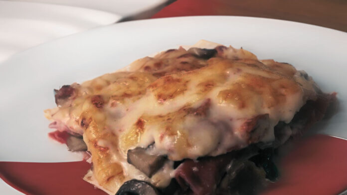 Lasaña de galianos con setas y queso de oveja
