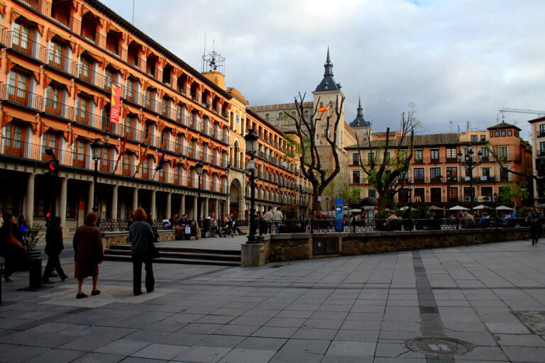 RTVCM trasmite las doce uvas, en directo, desde Toledo