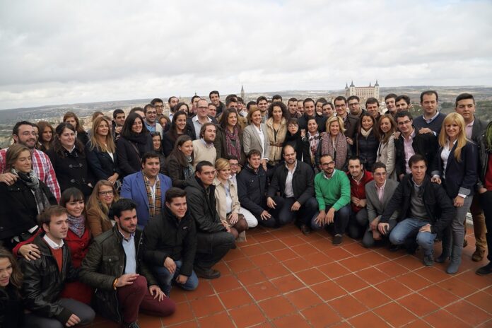 16-11-14 Cospedal con NNGG-10-1