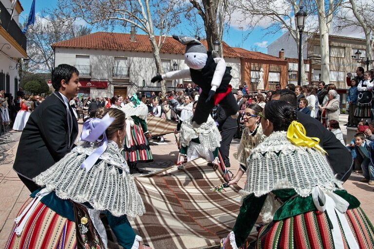 VIII Fiesta “Manteo del Pelele” en Argamasilla de Alba