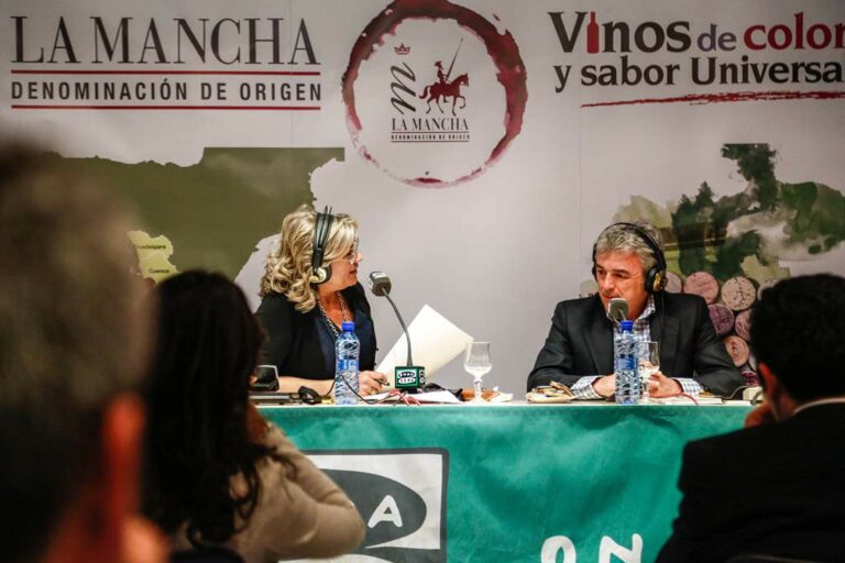 Esteban califica como un “éxito” la inauguración de la II Cumbre Internacional del Vino por parte de la presidenta regional