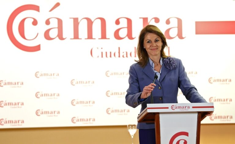 Cospedal destaca el papel de las cámaras de comercio para crear empleo, mejorar la formación de nuestros jóvenes y abrir las empresas a otros mercados