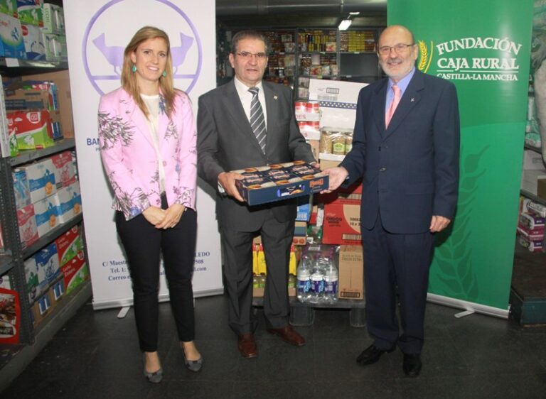 La Fundación Caja Rural Castilla-La Mancha acude a la llamada de auxilio del Banco de Alimentos de Toledo