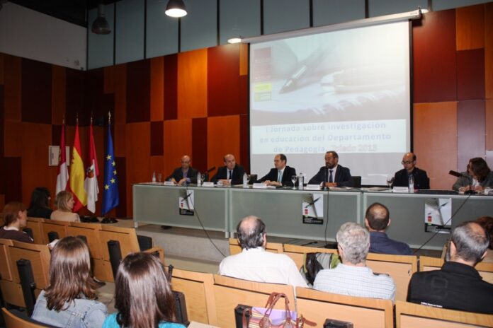 20131004-JORNADA-UCLM-INVESTIGACION-EN-EDUDACION-PEDAGOGIA-2