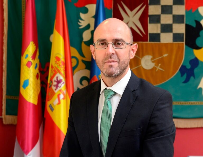 El alcalde de Argamasilla de Alba destinará más de 480.000 euros a  Planes de Empleo