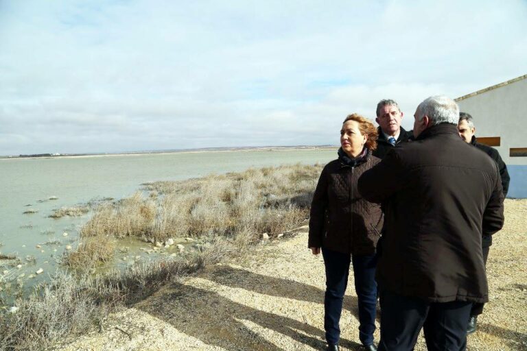 Los humedales dotan de personalidad propia a Castilla-La Mancha, según Soriano