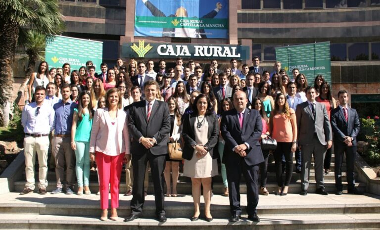 Caja Rural CLM da la bienvenida a los 74 universitarios que realizarán sus prácticas en la Entidad