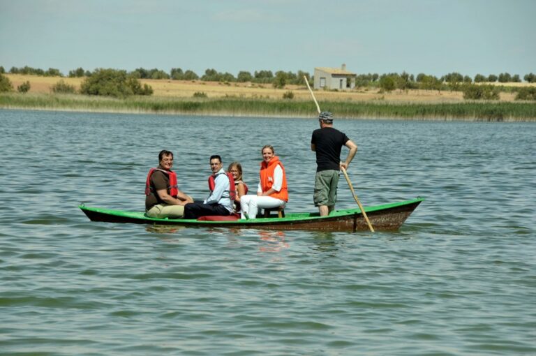 Casero afirma que las Lagunas de Villafranca son “otro ejemplo más de la riqueza natural y paisajística de nuestra región”