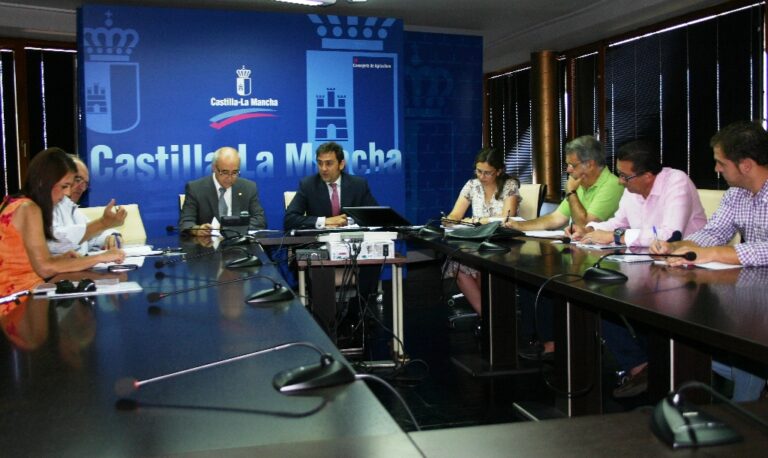 El Gobierno regional analiza las consecuencias del veto de Rusia con las Organizaciones Agrarias y las Cooperativas Agroalimentarias