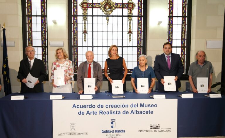 Cospedal asegura que Albacete y Castilla-La Mancha se van a convertir en referente mundial del Arte Realista español