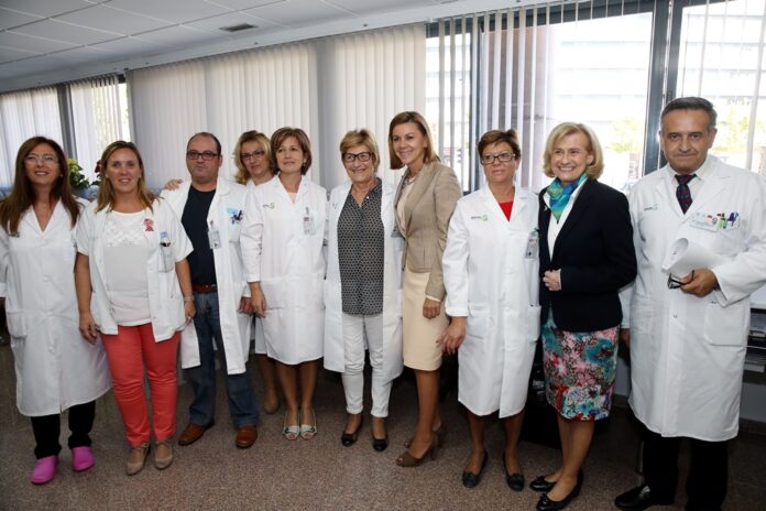 2014102411 Cospedal inaugura el Centro de Salud Zona V de Albacete 01