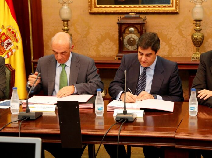 2014102713EchanizFirmaConvenioColaboracionINGS4