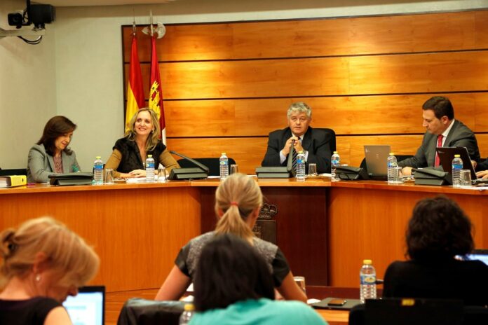 2014110617CaseroComisionEconomiaCortesCLM2