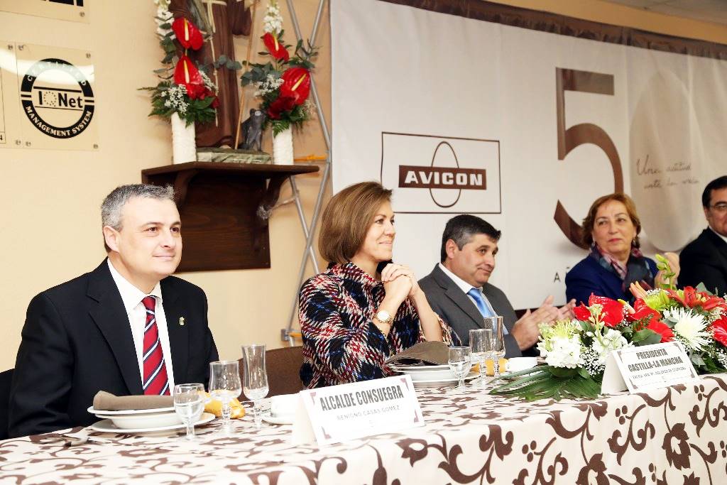 2015011714 Presidenta Cospedal preside Comida Hermandad AVICON-1
