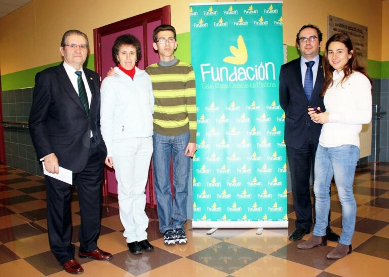 La Fundación Caja Rural CLM entrega el premio “Tiempo de Navidad” en Valdepeñas en un ambiente festivo