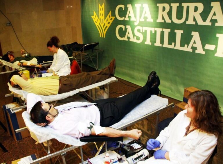 Caja Rural Castilla-La Mancha acoge el VII Maratón de Donación de Sangre