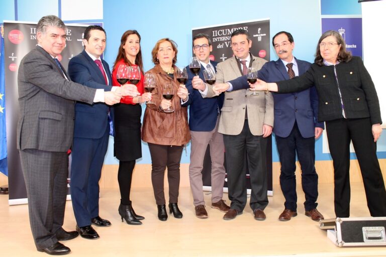 Soriano: “La II Cumbre Internacional del Vino promoverá el reconocimiento mundial de la calidad de los vinos de Ciudad Real”