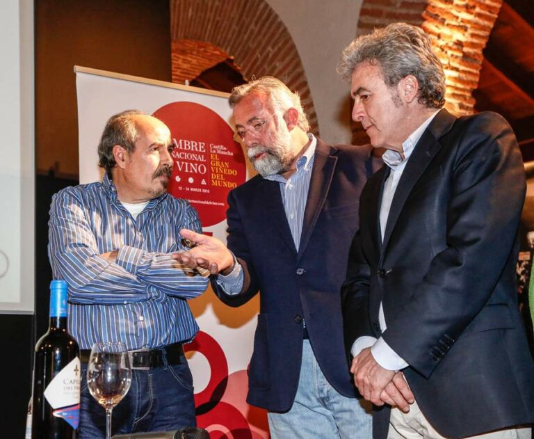 Leandro Esteban: “En Castilla-La Mancha tenemos el mayor y el mejor viñedo del mundo”