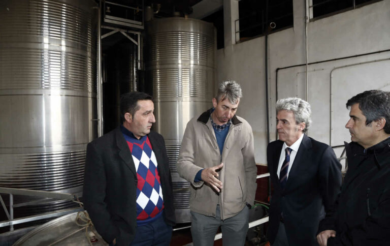 Leandro Esteban afirma que “el Gobierno Cospedal va a seguir apostando por la mejorar la calidad de nuestros vinos”