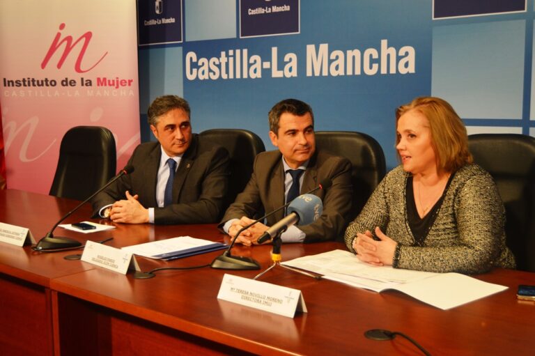 Novillo destaca la importancia de la coordinación entre administraciones para avanzar en la lucha contra la violencia de género