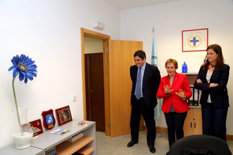 Echániz inaugura un nuevo Centro de Donaciones “que nos hará autosuficientes en plasma y plaquetas”