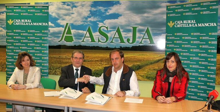 Caja Rural Castilla-La Mancha apoya a ASAJA-Ávila con una línea de créditos de 30 millones