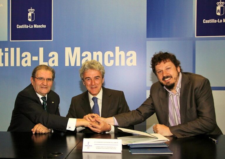 Caja Rural CLM, JCCM y CIEES renuevan su convenio para emplear en el Archivo regional a seis personas con discapacidad