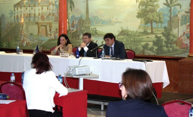 Caja Rural CLM aporta soluciones financieras a los centros de formación de la región