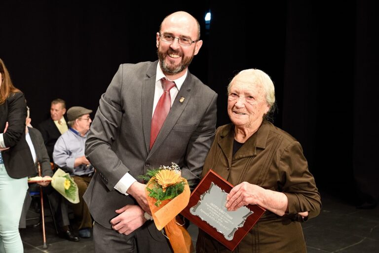 Argamasilla de Alba rinde homenaje a 31 vecinos y vecinas al cumplir 85 y 100 años