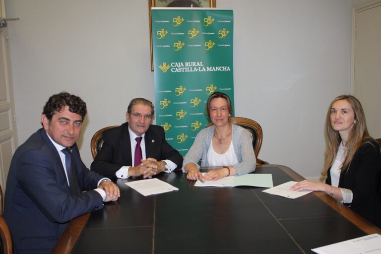 Caja Rural Castilla-La Mancha firma una operación de 4,2 millones con la Diputación de Guadalajara
