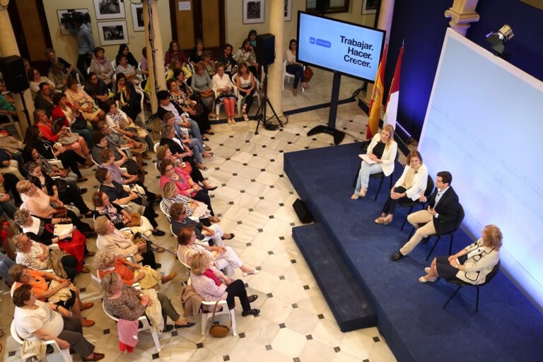 Cospedal propone ampliar el periodo de tarifa plana para autónomos en Castilla-La Mancha