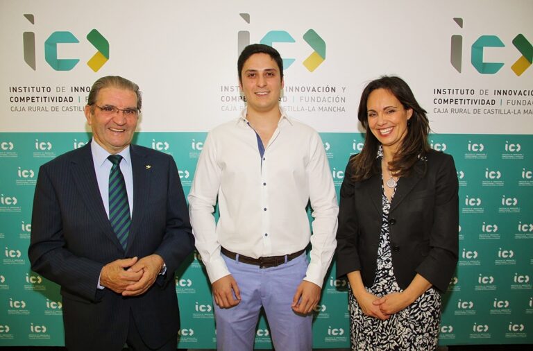 La Fundación Caja Rural Castilla-La Mancha premia un proyecto de escáner de loterías para Smartphone