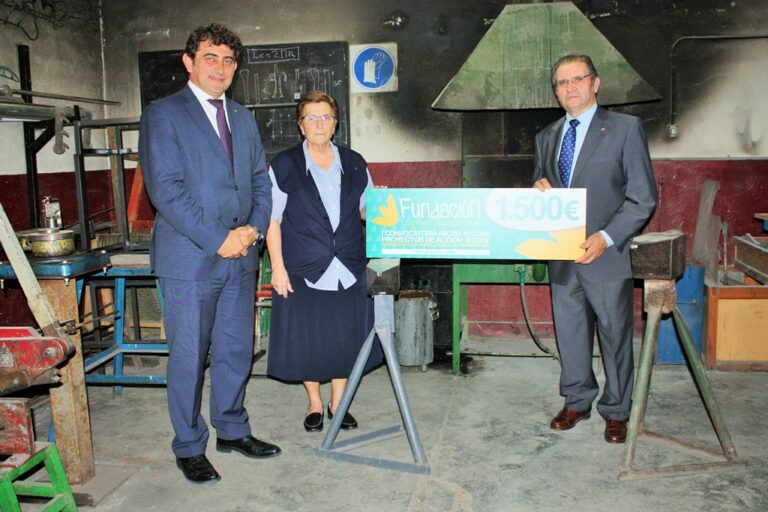La Fundación Caja Rural Castilla-La Mancha premia a Hogar Zoe por su ayuda a jóvenes drogodependientes