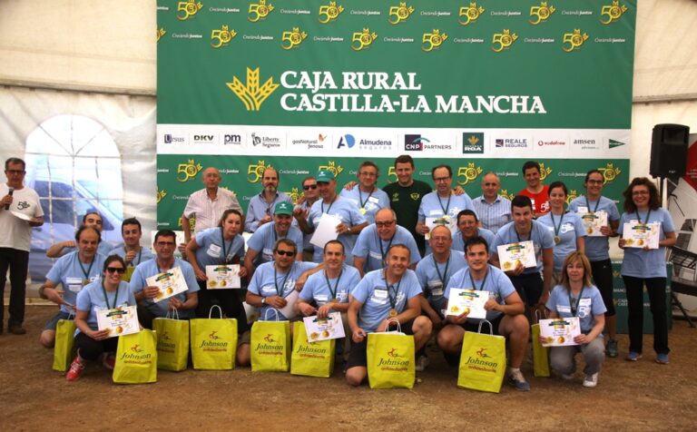 Caja Rural CLM inicia el Desafío 2015 en un ambiente festivo