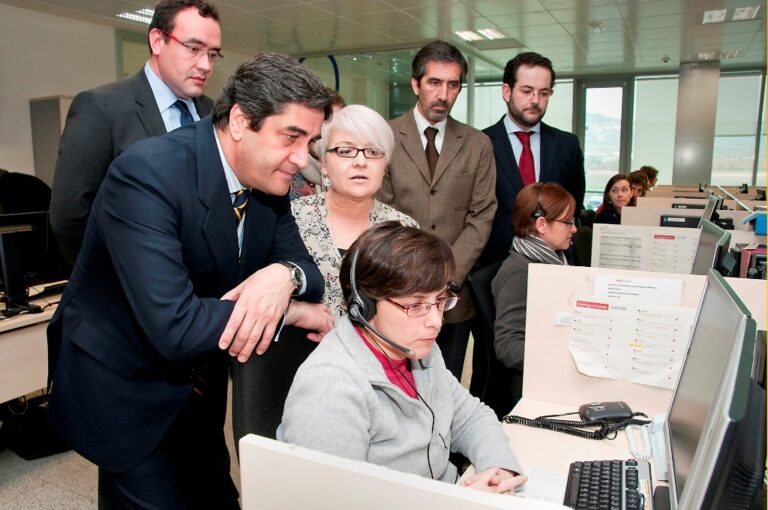 El Servicio Público de Teleasistencia inicia una campaña informativa para alertar de los peligros del calor en los mayores