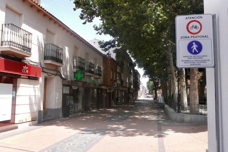 La Policía Local de Argamasilla incrementa la vigilancia sobre el uso de bicicletas en las zonas peatonales