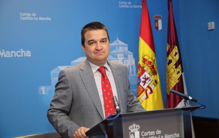 Martínez Arroyo manifiesta que la investigación y el conocimiento serán prioritarios, a través del IRIAF