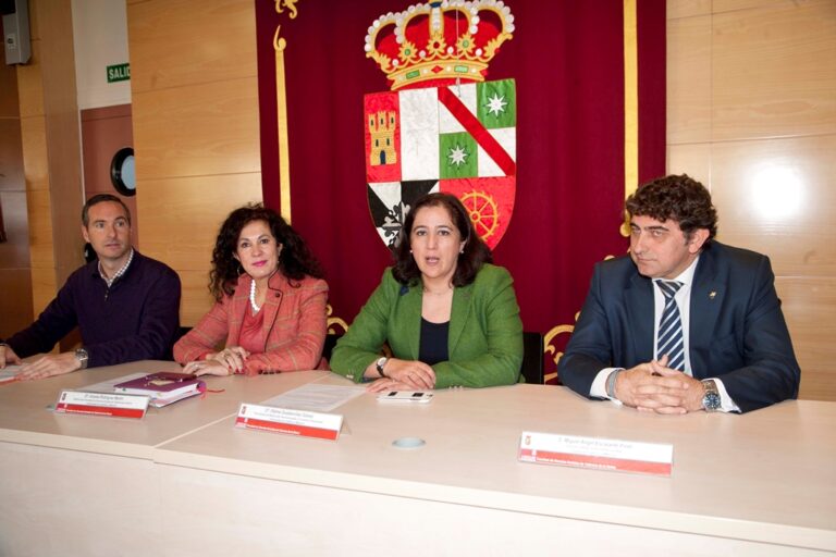 Caja Rural Castilla-La Mancha transmite a los estudiantes de la UCLM su experiencia en mercados internacionales