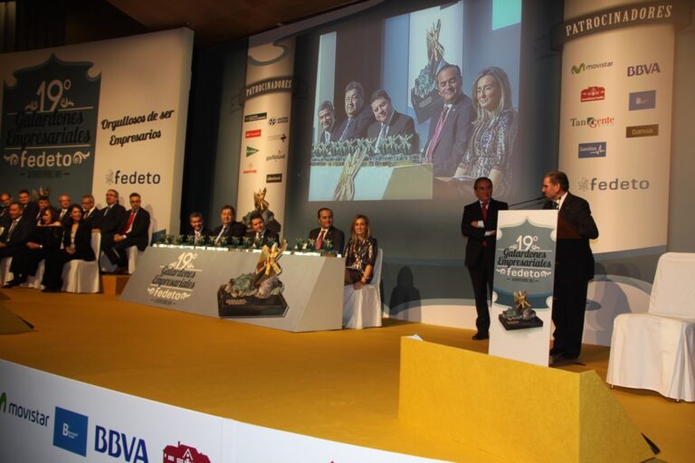 Gómez Mora traslada a los empresarios, en la XIX Gala de FEDETO, un mensaje de constancia y espíritu de superación