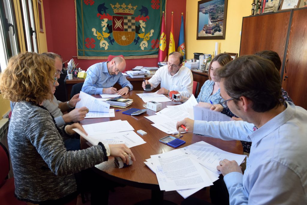Firmados los acuerdos de colaboración del Ayuntamiento de Argamasilla con las cinco ampas de la localidad