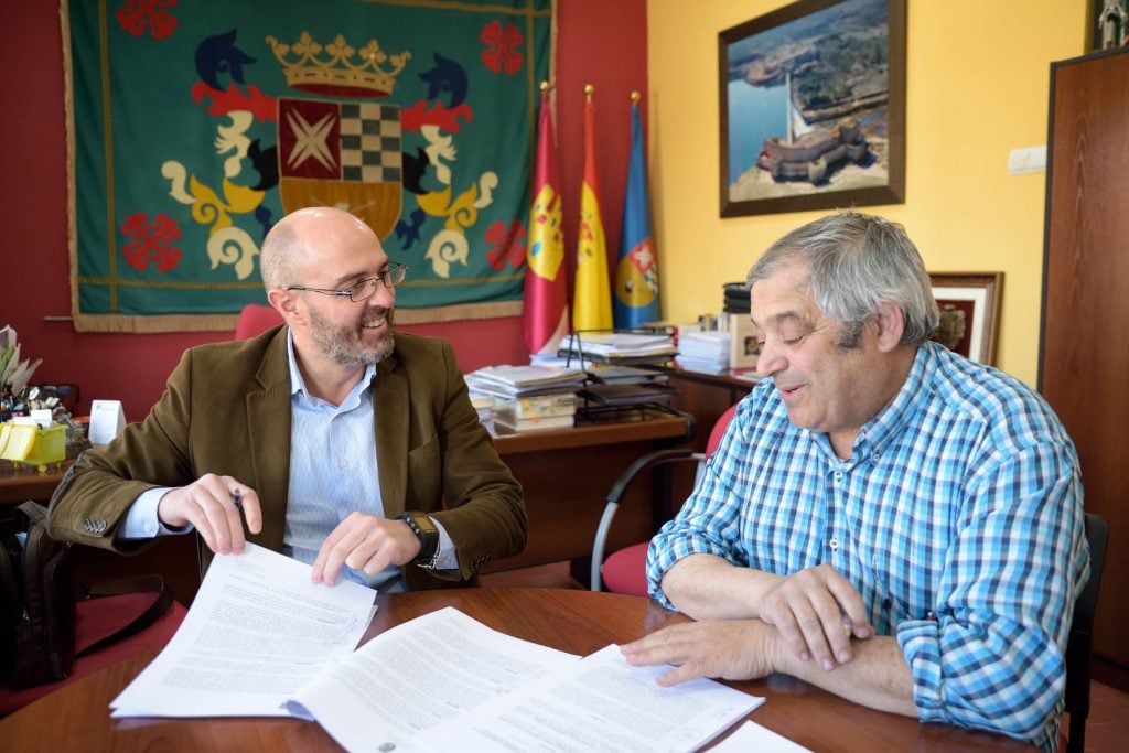 El Ayuntamiento de Argamasilla de Alba y el F.S. Renacer ratifican el convenio de la Escuela Deportiva de Fútbol Sala