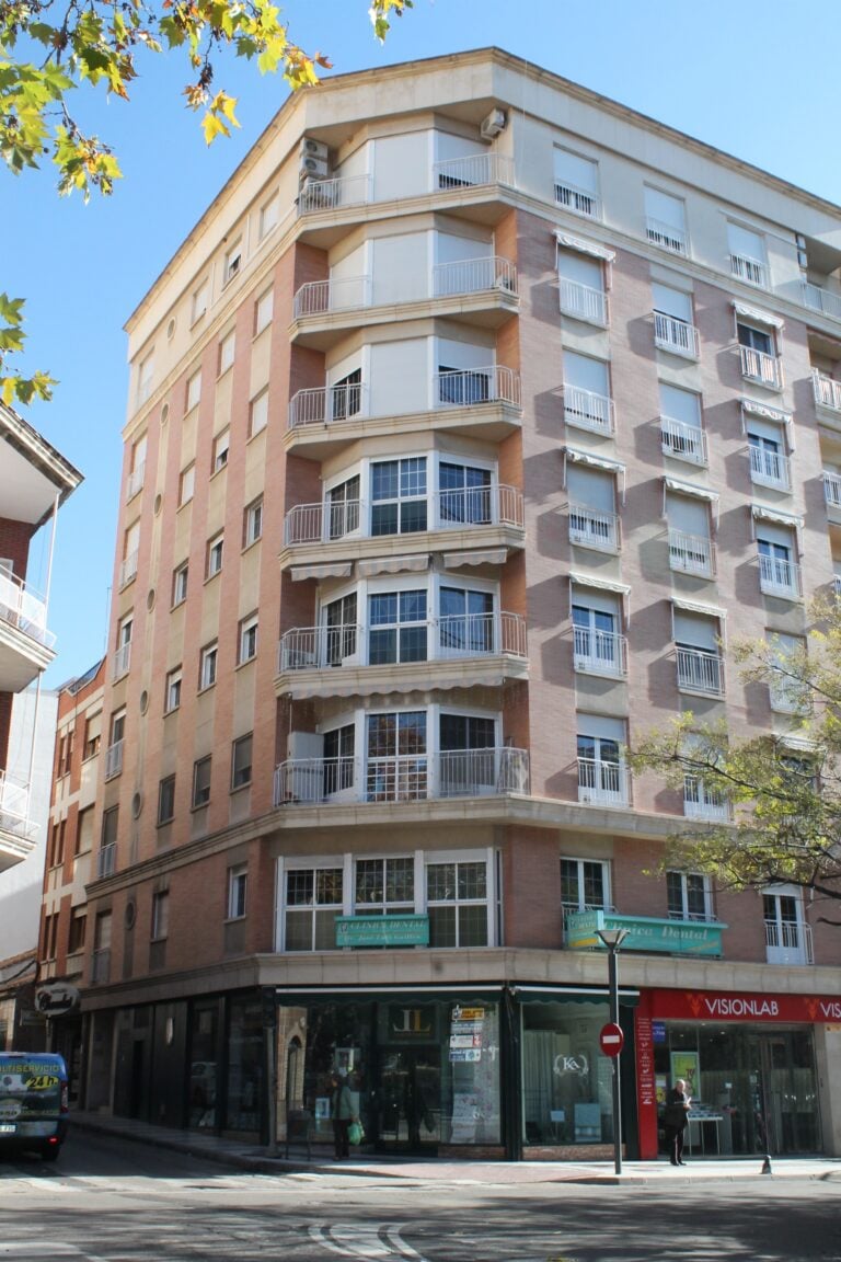 La compraventa de viviendas aumenta un 32,4% en octubre en Castilla-La Mancha