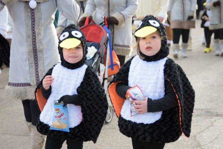 Variedad y originalidad en el Gran Desfile de Comparsas Infantiles