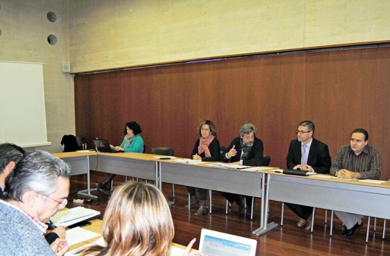 Convocadas 330 plazas para profesores de Secundaria y Formación Profesional