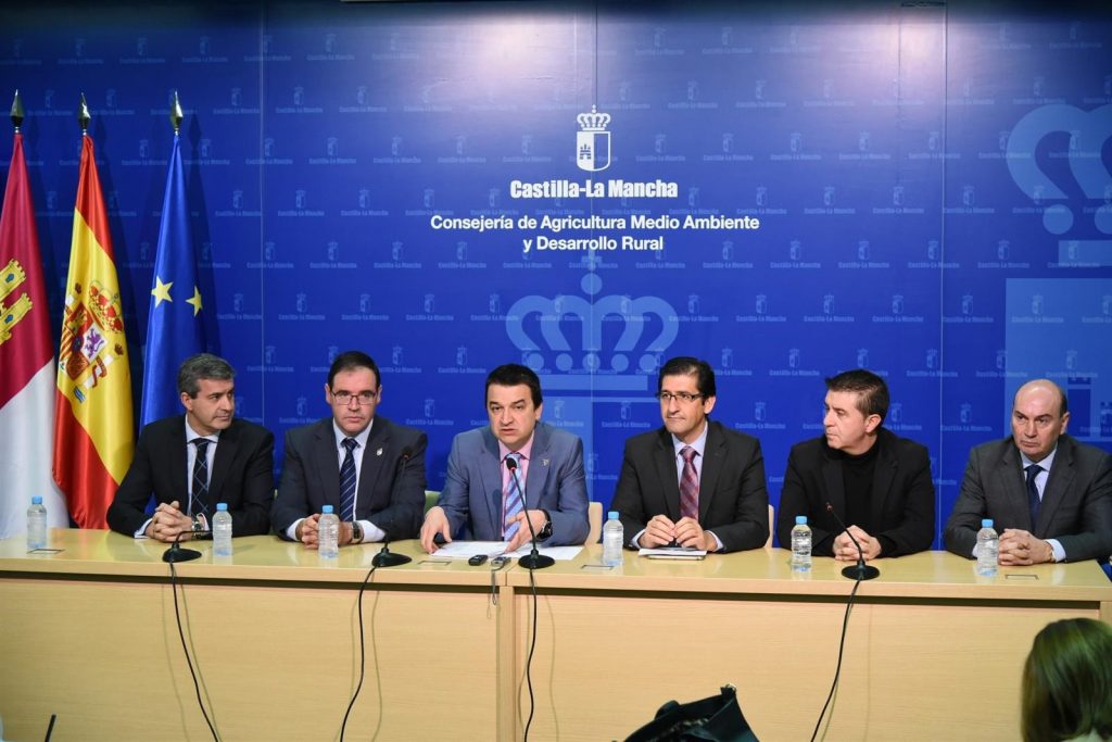 Diputación y Junta destinarán 9 millones de euros al arreglo de caminos rurales en la provincia