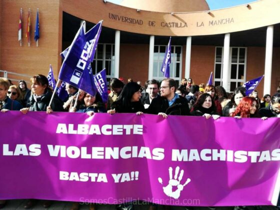 Albacete se concentra contra los comentarios machistas por whatsApp hacia una joven