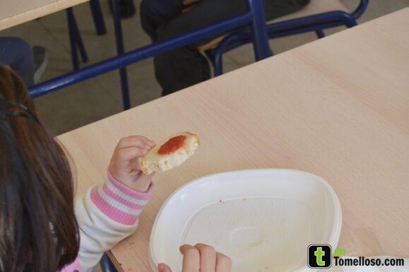 Enseñando alimentación saludable en el colegio Félix Grande de Tomelloso