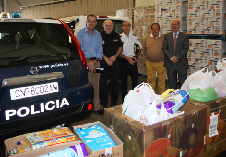La III Carrera Santos Ángeles Custodios consigue 1.000 kilos para el Banco de Alimentos