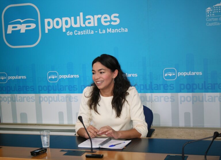Alonso: “Page da la espalda a cientos de niños que esperan una beca de comedor”
