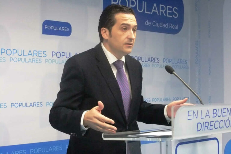 Lucas-Torres será el alcalde de Criptana tras alcanzar un acuerdo con UPyD, que se abstendrá para que el PP, la lista más votada, gobierne